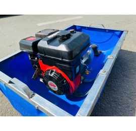 Bơm thuyền chạy xăng 