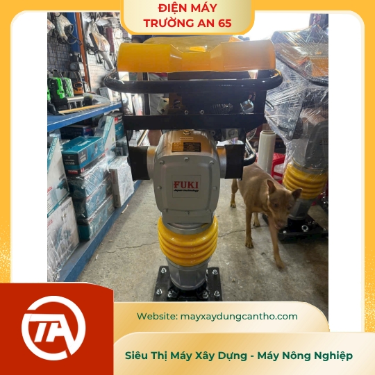 Máy đầm cóc chạy động cơ xăng Fuki