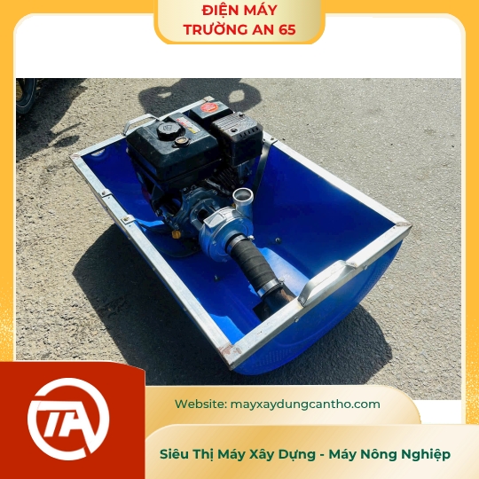 Bơm thuyền chạy xăng 